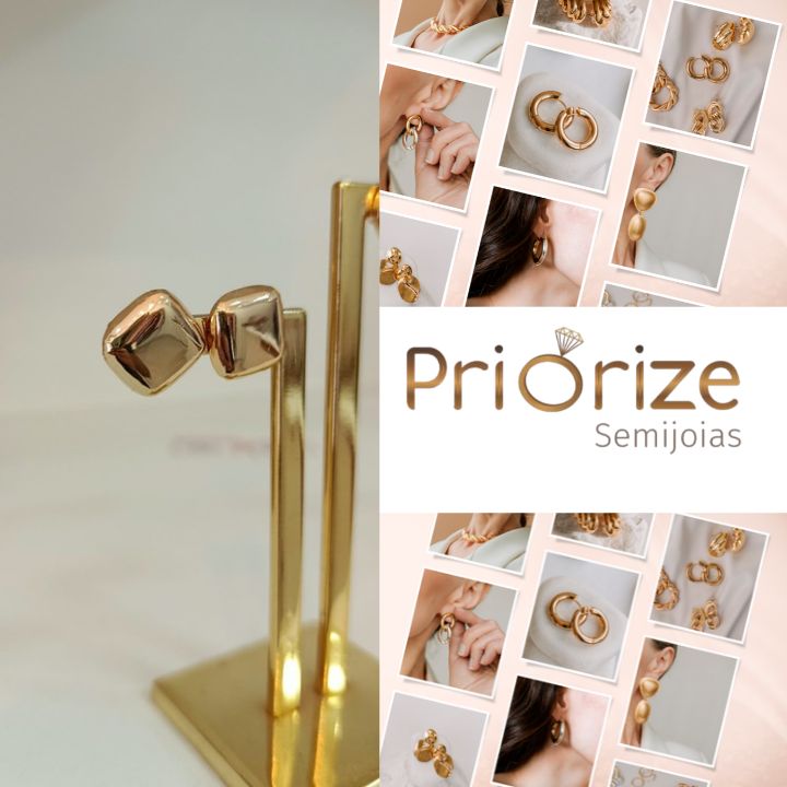 Brinco Banhado a Ouro 18k Quadrado Abaulado Liso Minimalista
